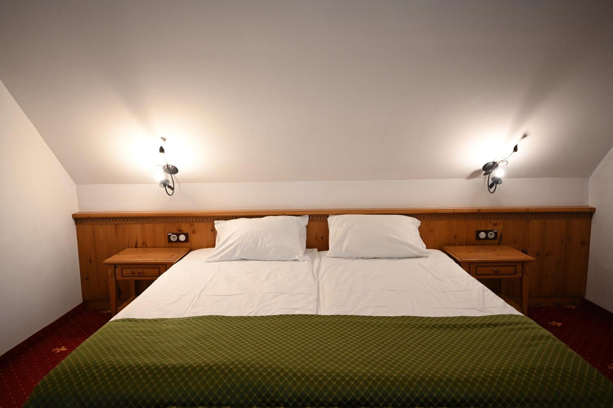 Hotel Mercure Binderbubi & 4*